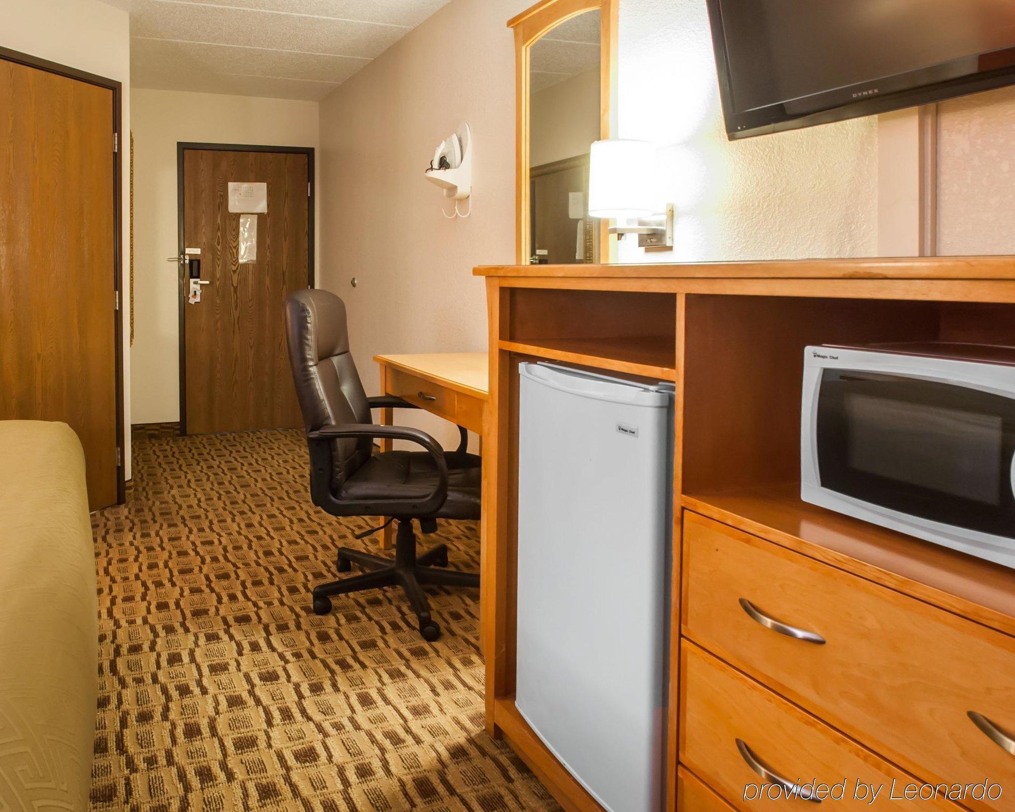 Econo Lodge Kansas City Downtown North Exterior photo